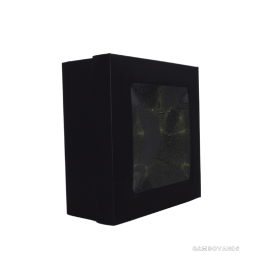 Kartoninė dovanų dėžutė su langeliu, 21,5x21,5x9 cm